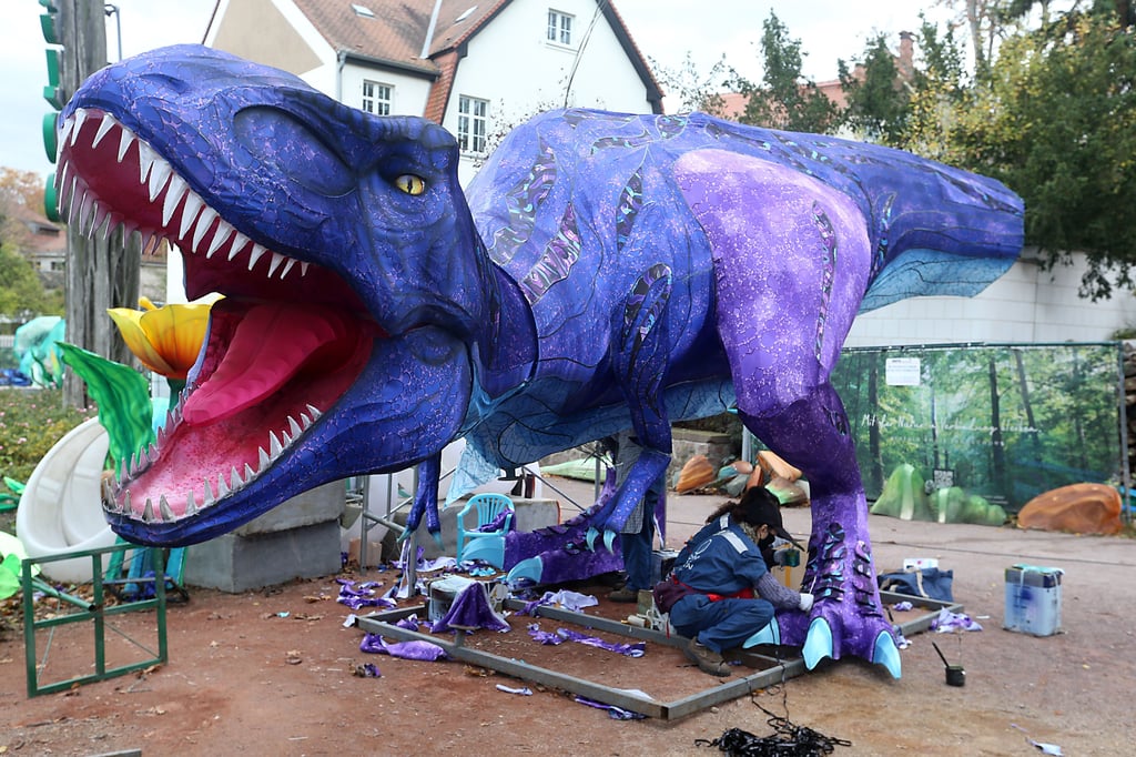 Auch der T-Rex, Titan der Urzeit, wird in Halle in Lebensgröße zu sehen sein.