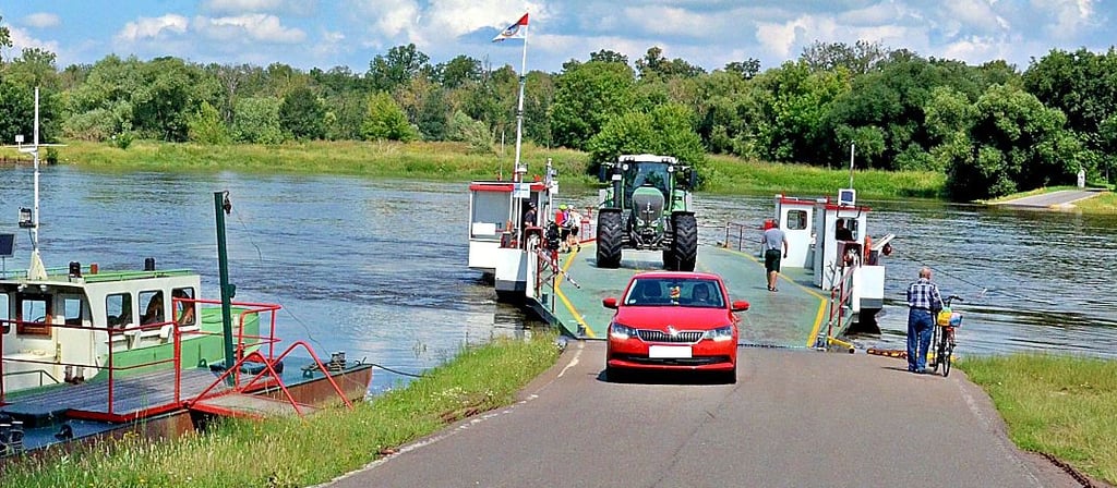 Eine Elbbrücke könnte die Fähre zwischen Steutz und Aken ersetzen. Doch das Gebiet ist Unesco-Biosphärenreservat.