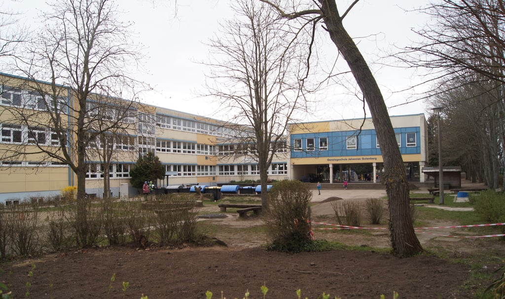 Wird ein Abitur an der Gesamtschule „Johann Gutenberg“ auch in Zukunft möglich sein? Auf einer Infoveranstaltung berieten sich Etern betroffener Schülerinnen und Schüler.