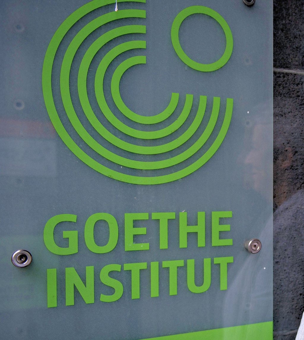 Das Goethe-Institut ist massiv unter Druck geraten.