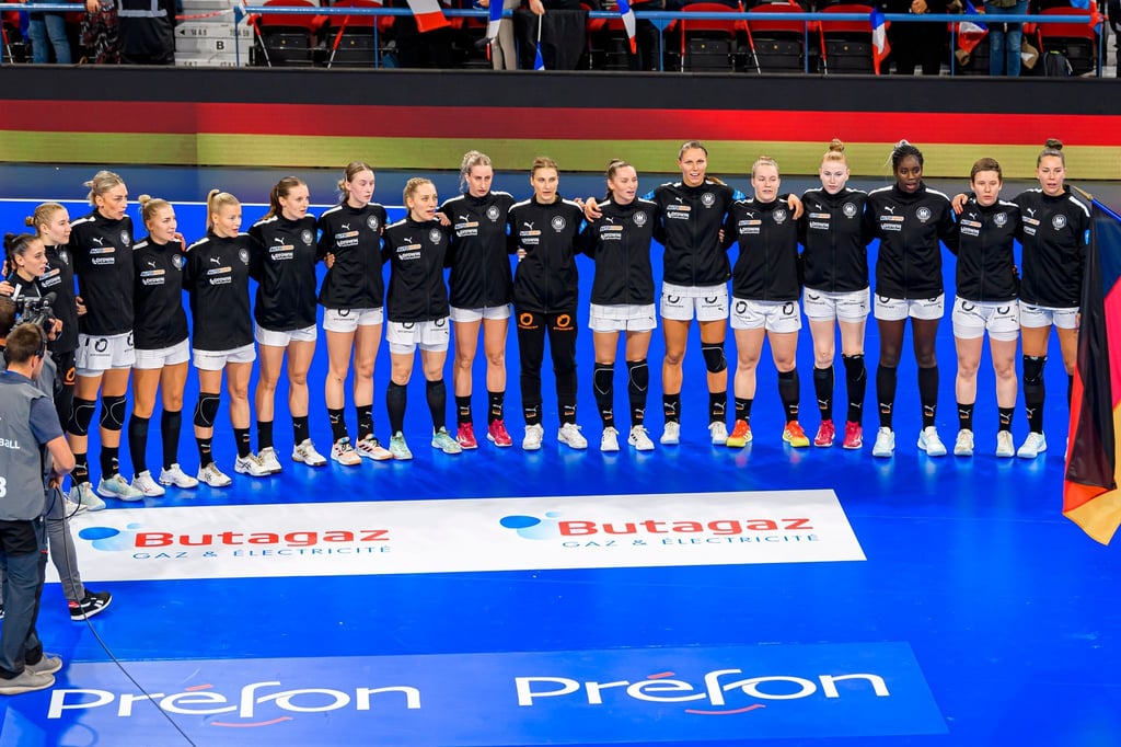 Deutschlands Handballerinnen treffen in der EM-Gruppenphase auf Polen, Spanien und Montenegro.