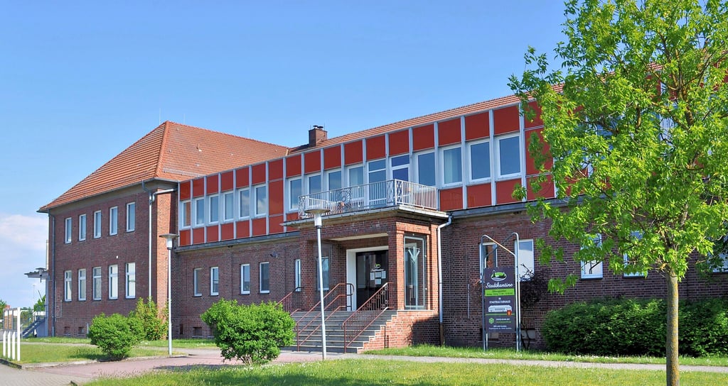 Noch immer ruht der See still im Genthiner Stadtkulturhaus. Es soll aber Bewegung in Sachen Bauantrag geben.