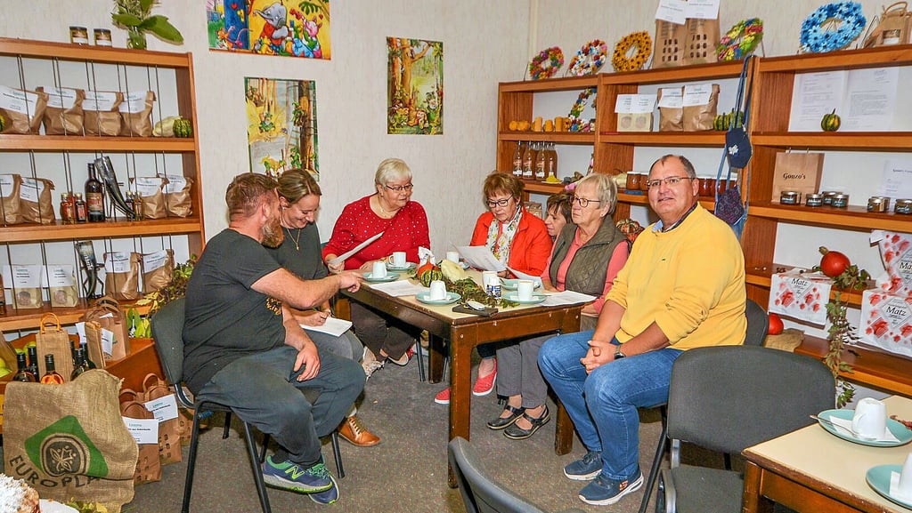 Zur Eröffnunung des Regionalladens in Schleibnitz im Bürgerhaus kamen etliche Einwohner. .