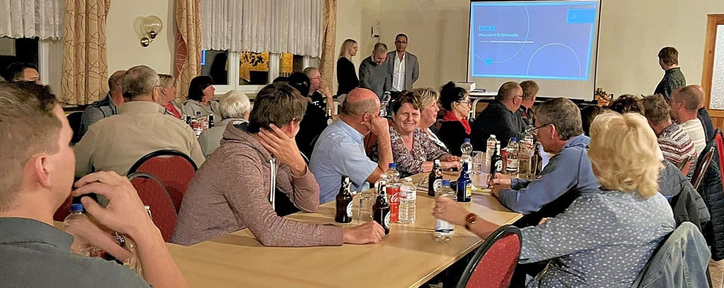 Einwohnerversammlung in Schönwalde: Es waren fast 50 Gäste gekommen.