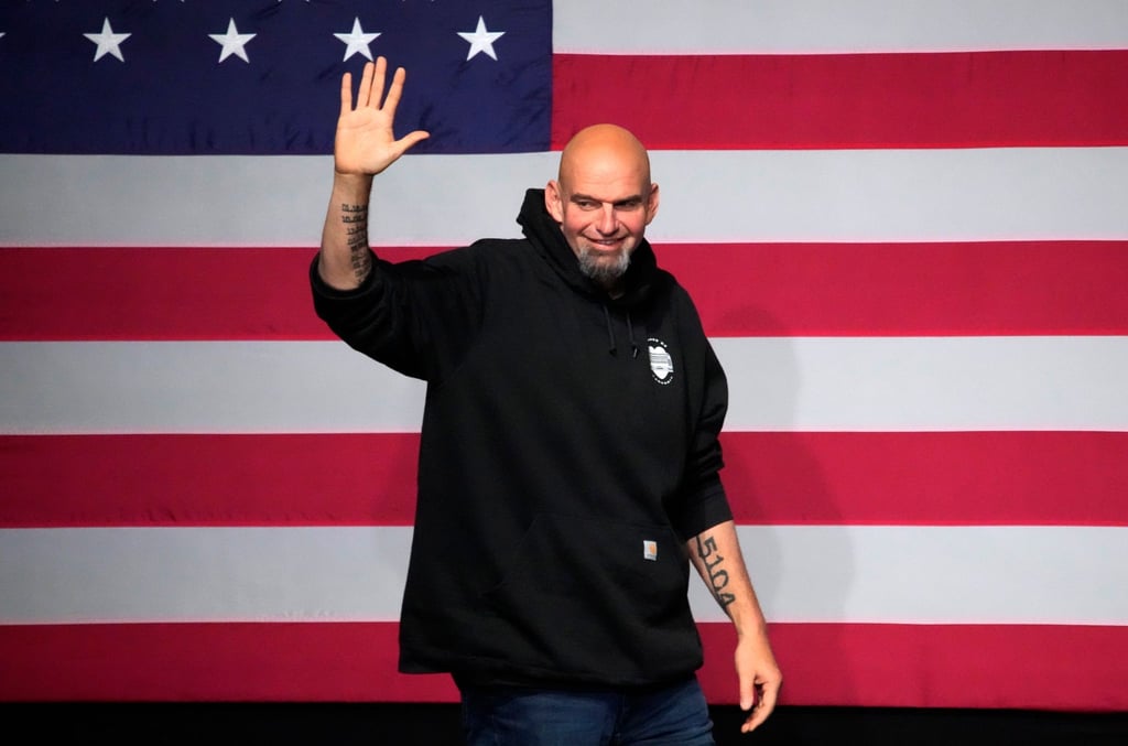Der Demokrat John Fetterman bei einer Wahlparty in Pittsburgh.