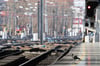 Wegen eines Generalstreiks fährt derzeit in Belgien nur jede vierte Zug. Der Deutschen Bahn zufolge fallen auch einige Zugverbindungen zwischen Köln und Brüssel aus.