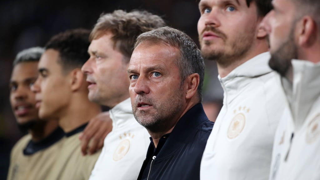 Bundestrainer Hansi Flick hat seine Auswahl getroffen und 26 Tickets für die WM-Endrunde in Katar verteilt.