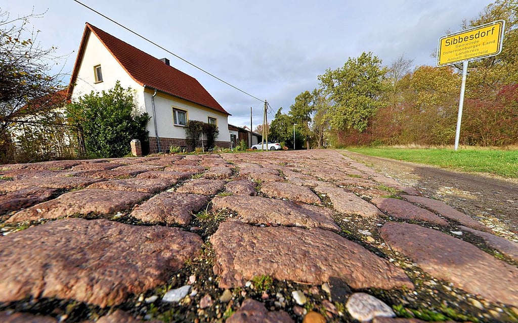 Auch die Kreisstraße in Sibbesdorf muss saniert werden.