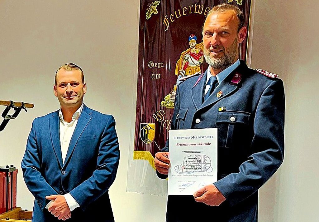 Andreas Rau ist Wehrleiter der Ortsfeuerwehr Schmerzbach der Freiwilligen Feuerwehr Muldestausee.