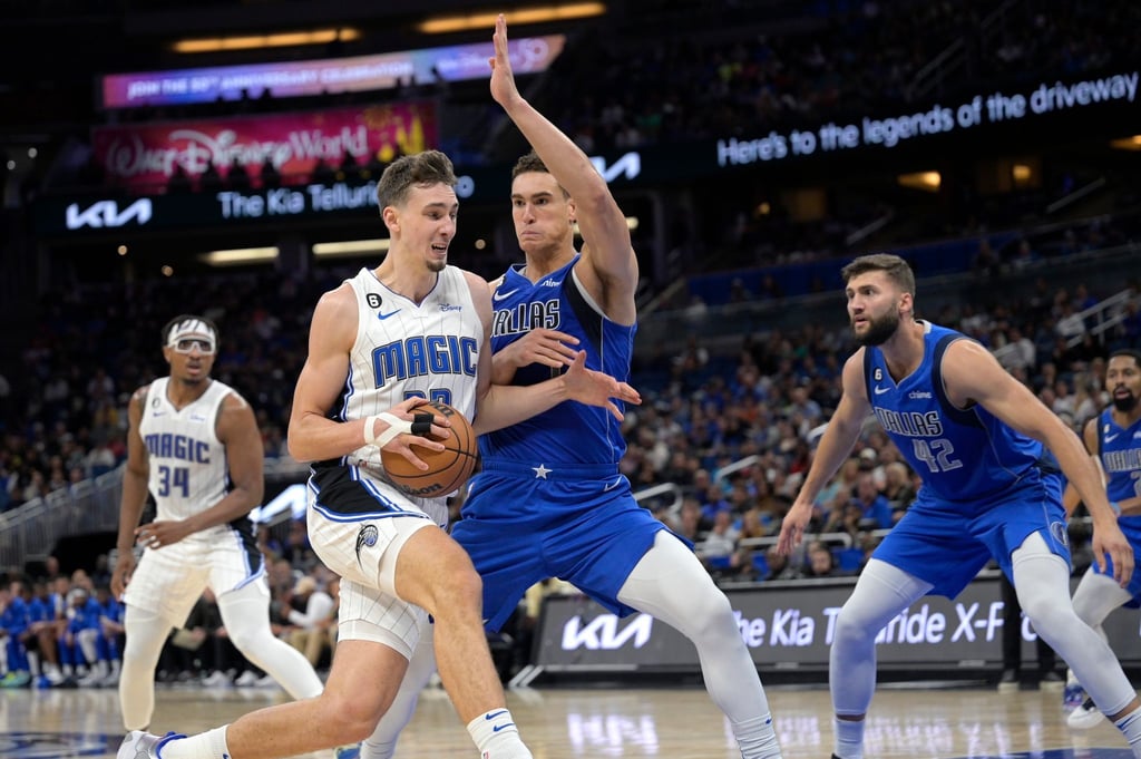 Für Orlando zum Sieg gegen die Mavericks: Franz Wagner (l).