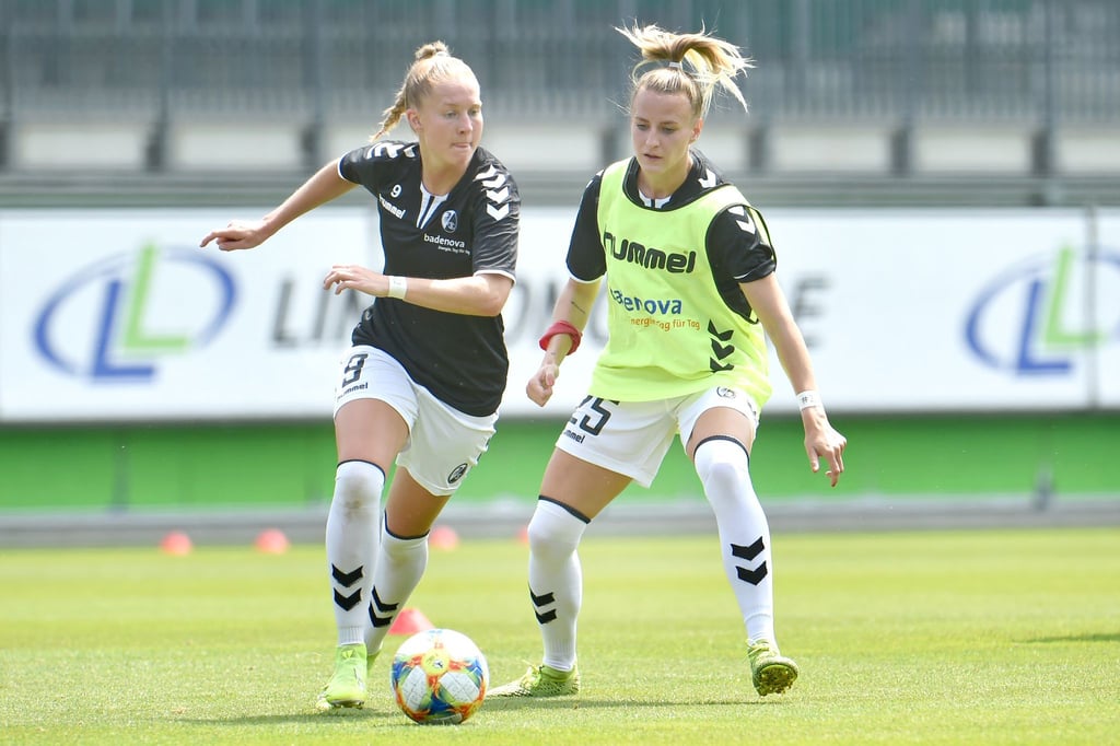 Wurde erstmals ins DFB-Team berufen: Janina Minge (l).