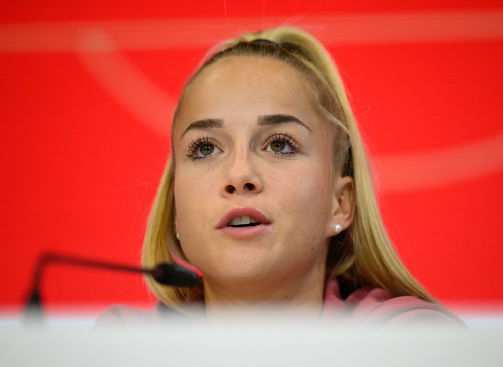 Wegen eines erneuten Kreuzbandrisses fällt Bayern- und Nationalspielerin Giulia Gwinn länger aus.