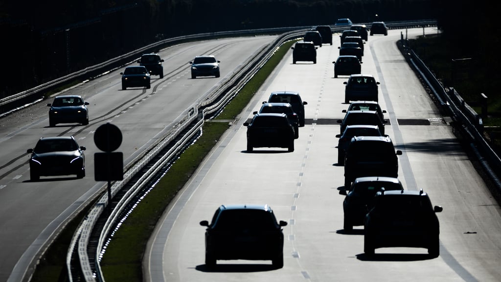 Blick auf eine Autobahn.