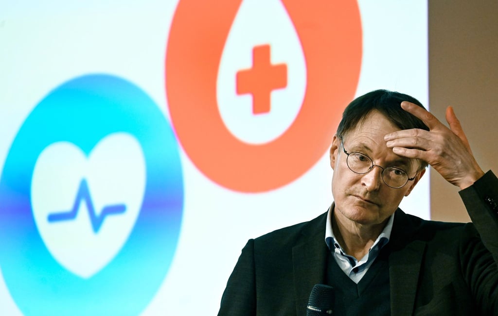 Bundesgesundheitsminister Karl Lauterbach kann sein Haus abends nicht ohne Personenschutz verlassen.