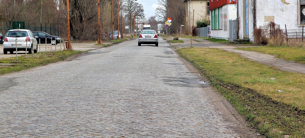 Der grundhafte Ausbau der Zufahrt zum Industriegebiet in Calbe soll im kommenden Jahr beginnen. In mehreren Jahresscheiben soll das Bauvorhaben umgesetzt werden.