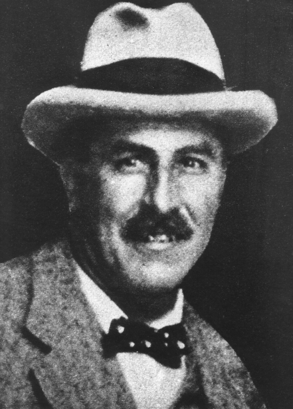 Der britische Archäologe Howard Carter (1873-1939) entdeckte 1922 im Tal der Könige das Grab des Tutanchamun.