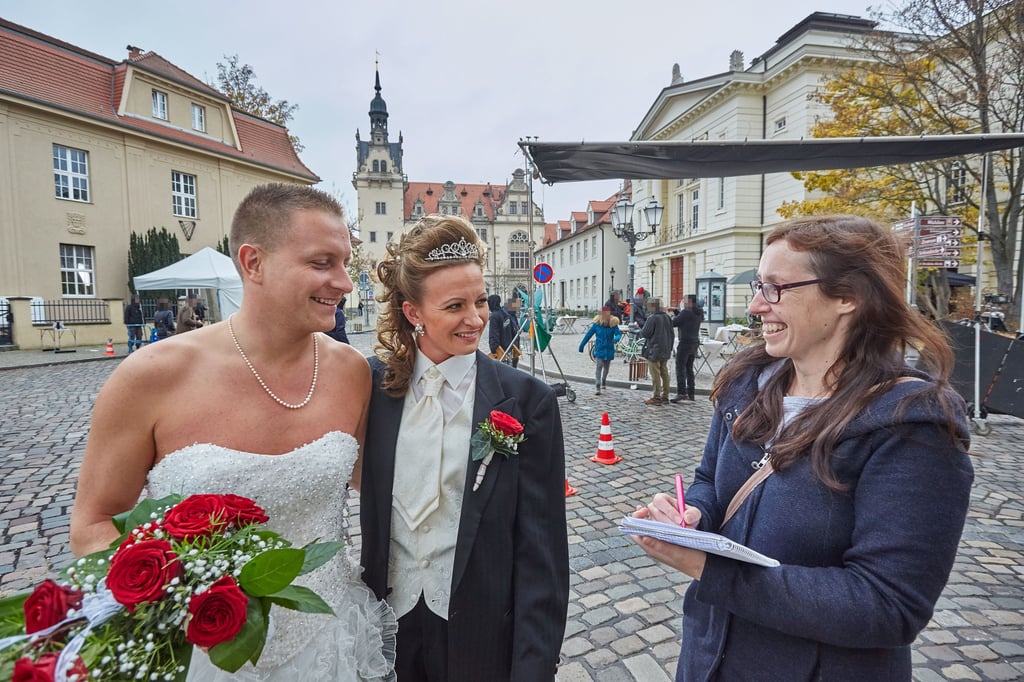 Nico und Katja Deigfuß aus Bernburg haben eine besondere Rolle bei "Spuk unterm Riesenrad" ergattern können. Hier im Interview mit MZ-Redakteurin Katharina Thormann.