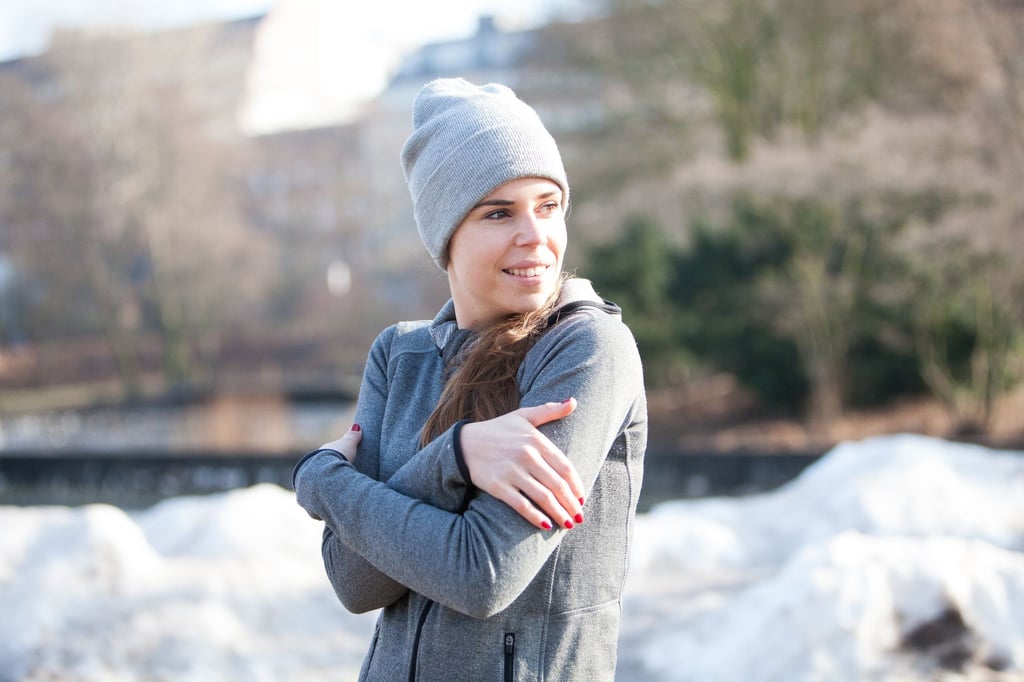 Während die eine fröstelt, fühlt sich der andere wohl: Das Kälteempfinden ist von Mensch zu Mensch ganz unterschiedlich.