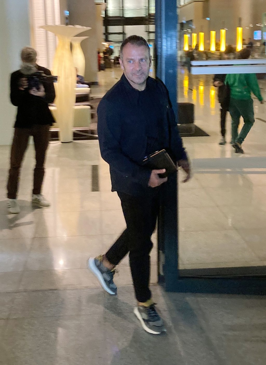 Verabschiedete sich mit dem DFB-Team Richtung WM: Bundestrainer Hansi Flick.