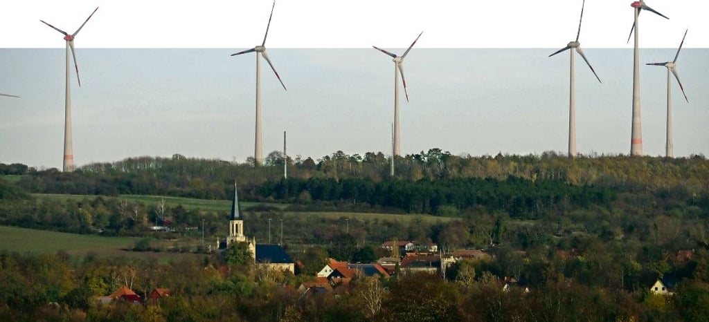 Auf dem Druiberg hinter Dardesheim drehen sich die Windräder. Zum Windpark Druiberg gehören 37 Maschinen, einschließlich anderer Betreiber sind es sogar über 40. Der Windpark Druiberg möchte die Einwohner der drei Anliegerorte ab Januar mit vergünstigtem Strom beliefern.