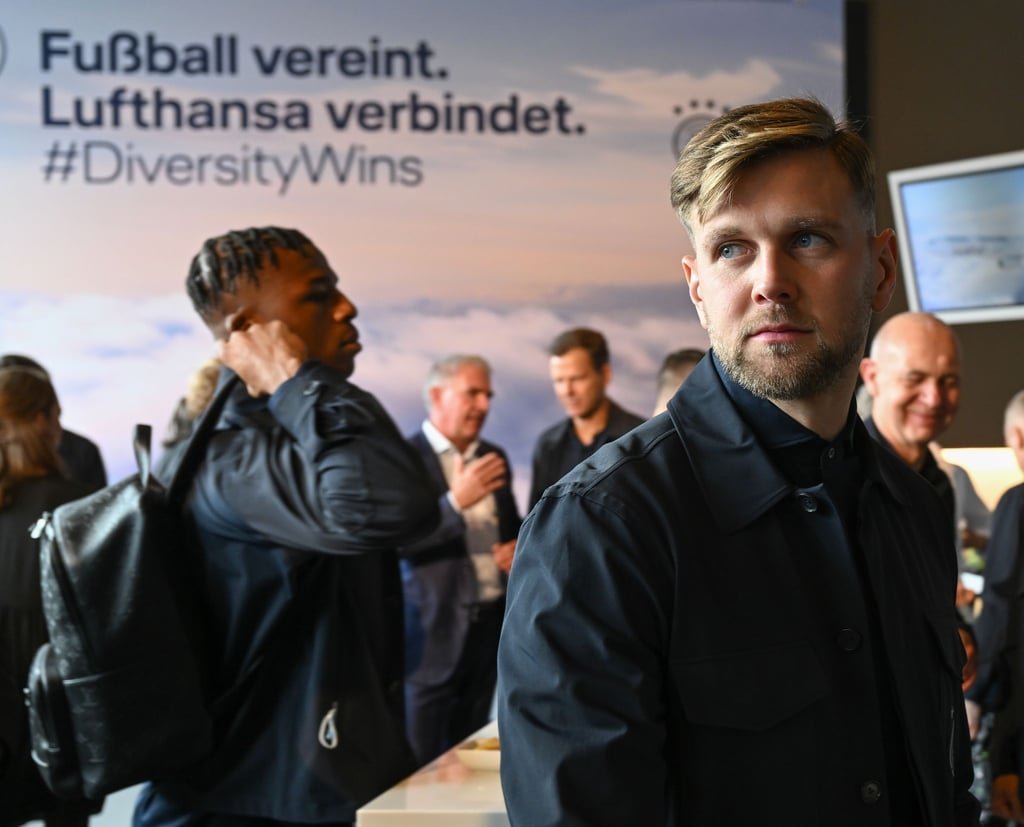 Steht vor seinem Länderspiel-Debüt: Niclas Füllkrug (r).