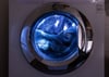 Moderne Waschmaschinen brauchen keine hohen Waschtemperaturen, um Wäsche sauber zu kriegen. Aber es braucht Waschmittel, die ihre Wirkung auch bei 20 Grad entfalten.