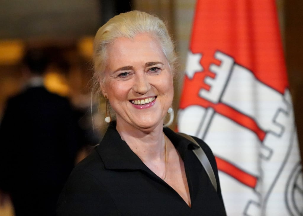 Angela Titzrath, Vorstandsvorsitzende der HHLA, kommt zur Festveranstaltung „100 Jahre Übersee Club“ im Rathaus.