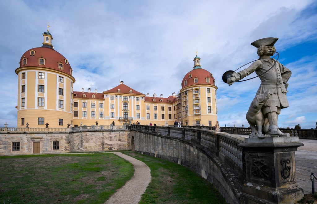 Blick auf Schloss Moritzburg nördlich von Dresden.