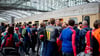 Fans von RB Leipzig vor einem Sonderzug
