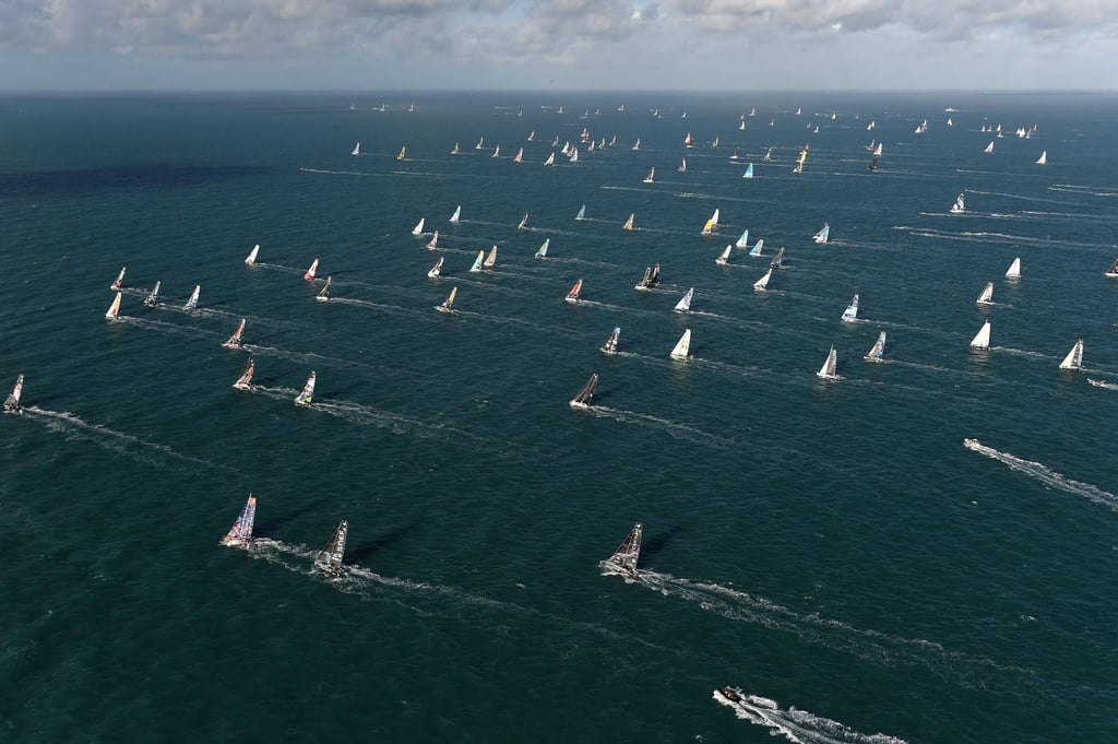 Start zur „Route du Rhume“: Die Skipper starten vor der Küste im Westen Frankreichs zum Solosegelrennen.