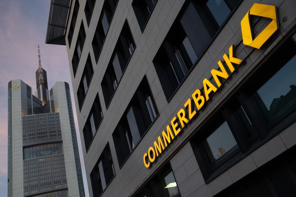 Die Verbraucherzentrale Hamburg klagte gegen Bestimmungen im Preis- und Leistungsverzeichnis der Commerzbank.