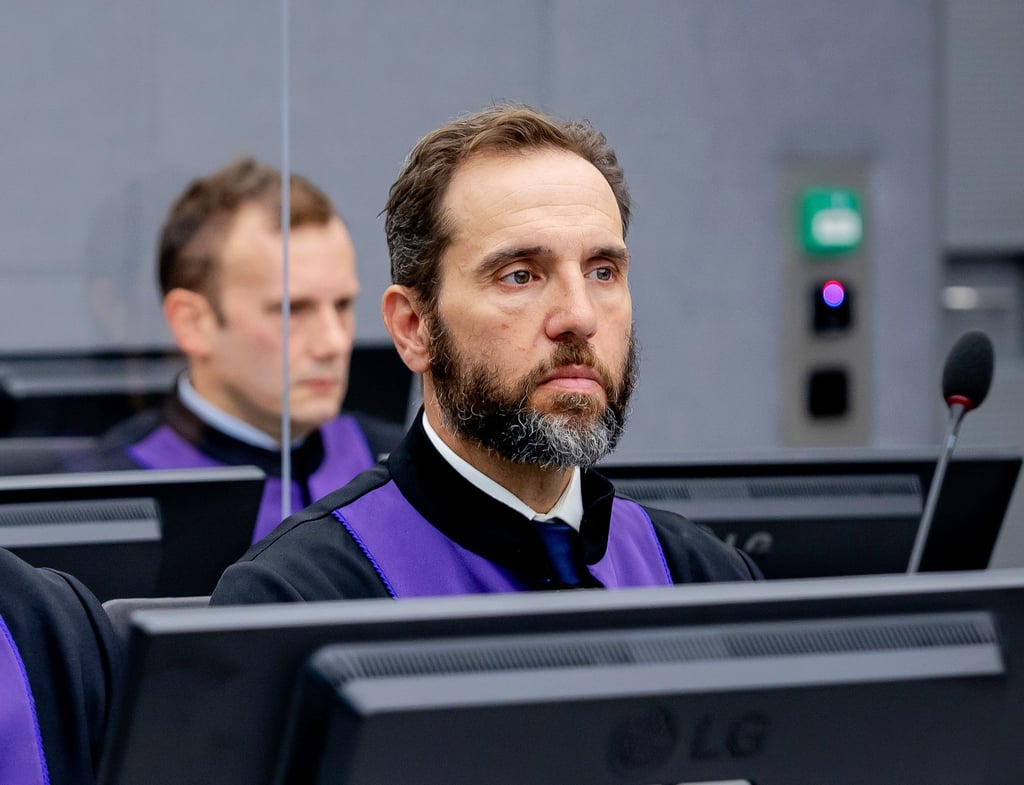 Jack Smith ist ein erfahrener Staatsanwalt und arbeitete unter anderem als US-Staatsanwalt und Chefankläger des Sondergerichts für das Kosovo in Den Haag.