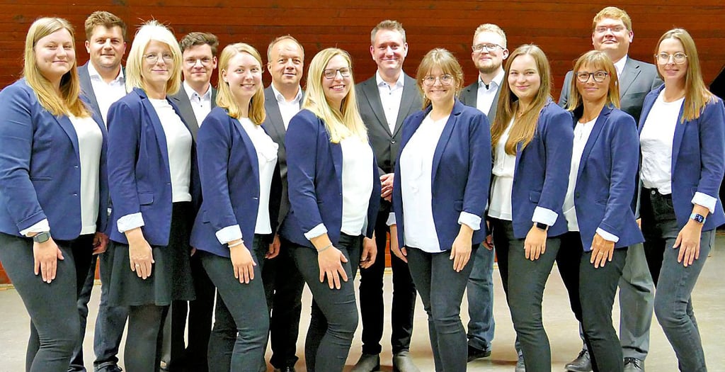 Der Kammerchor Voces Maturi mit Chorleiter Friedrich Hübenthal (Mitte).