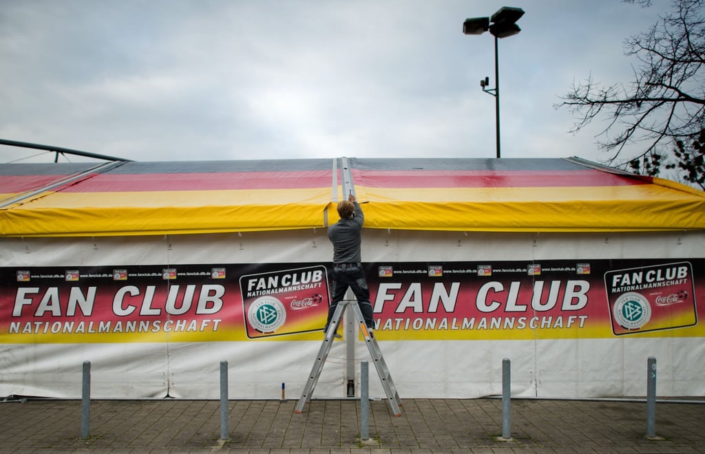 Der Fan Club Nationalmannschaft wurde 2003 vom Deutschen Fußball-Bund und Sponsor Coca-Cola ins Leben gerufen.
