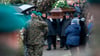 Wenige Tage nach dem Raketeneinschlag im Grenzgebiet zur Ukraine wird eines der beiden Todesopfer im ostpolnischen Przewodow zu Grabe getragen.