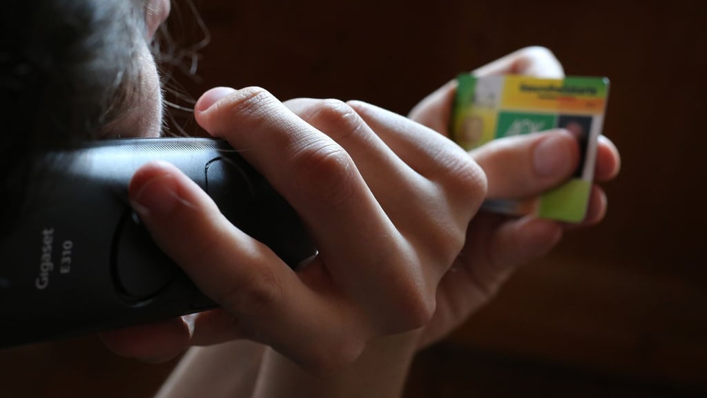 Patienten können sich auch weiterhin telefonisch krankmelden. Die Sonderregelung wurde nun bis Ende März 2023 verlängert.