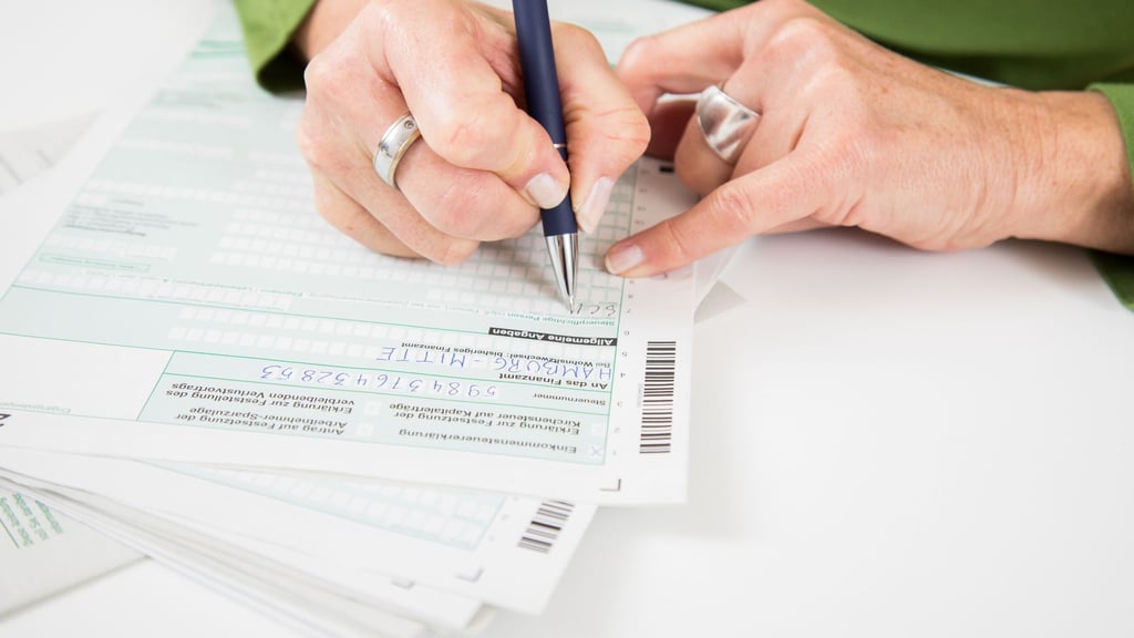 Bei Frührentnern mit Nebenjob Pflicht: die Abgabe einer Einkommensteuererklärung.