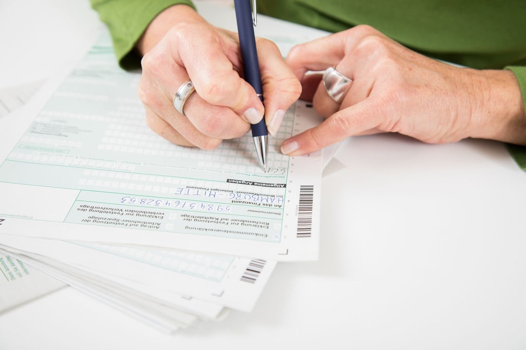 Bei Frührentnern mit Nebenjob Pflicht: die Abgabe einer Einkommensteuererklärung.