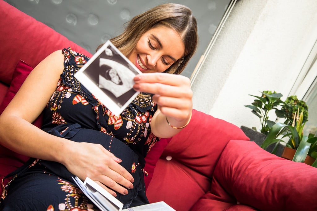Auf natürlichem Wege schwanger werden - das klappt nicht bei jedem Paar. Zuschüsse, etwa von der Krankenkasse, helfen dabei, eine Kinderwunschbehandlung finanziell zu stemmen.