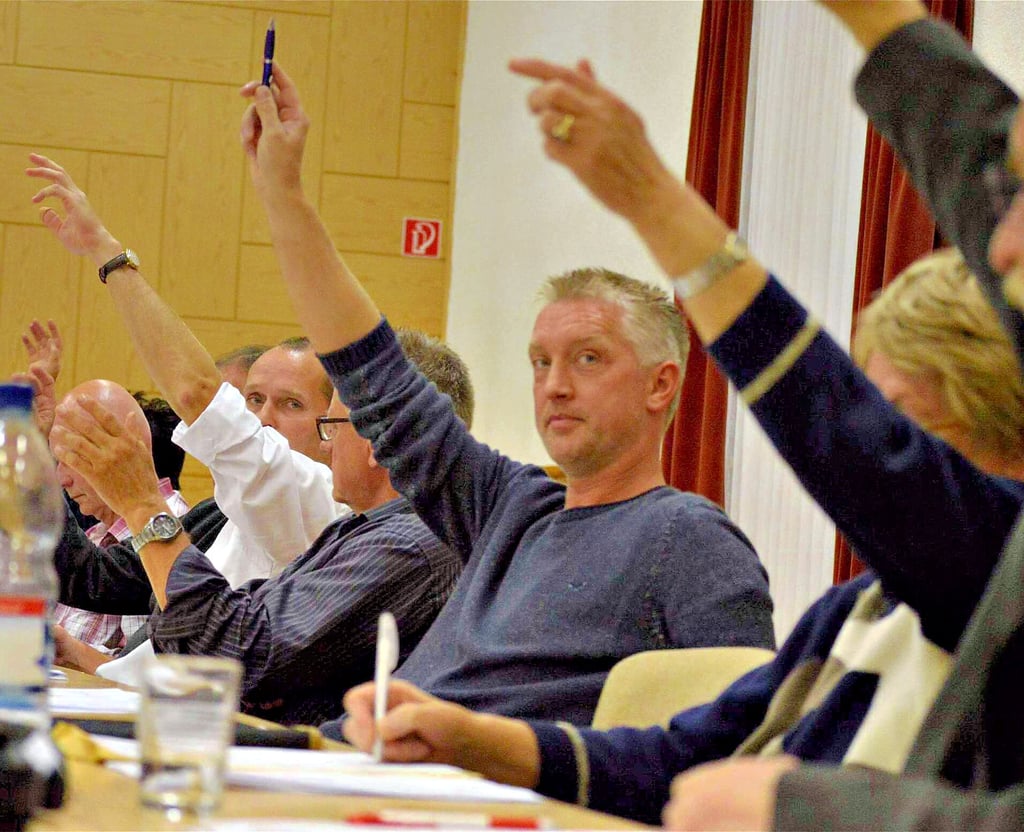 Immer wieder fehlen bei den Sitzungen des Stadtrats in Hecklingen etliche Ratsmitglieder. Die Vorsitzende des Stadtrats appelliert, dass die Kommunalpolitiker ihr Mandat wahrnehmen sollten.