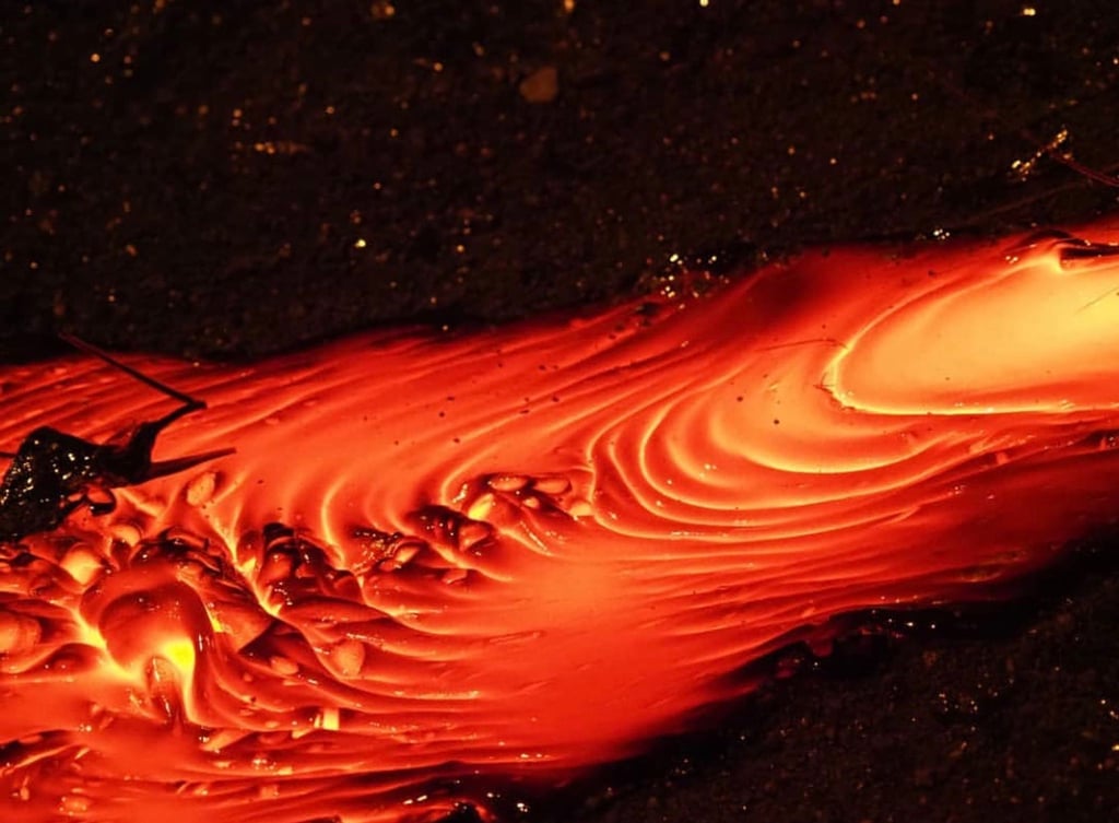 Bei der Icelandic Lava Show wird echte Lava auf mehr als 1000 Grad Celsius erhitzt.