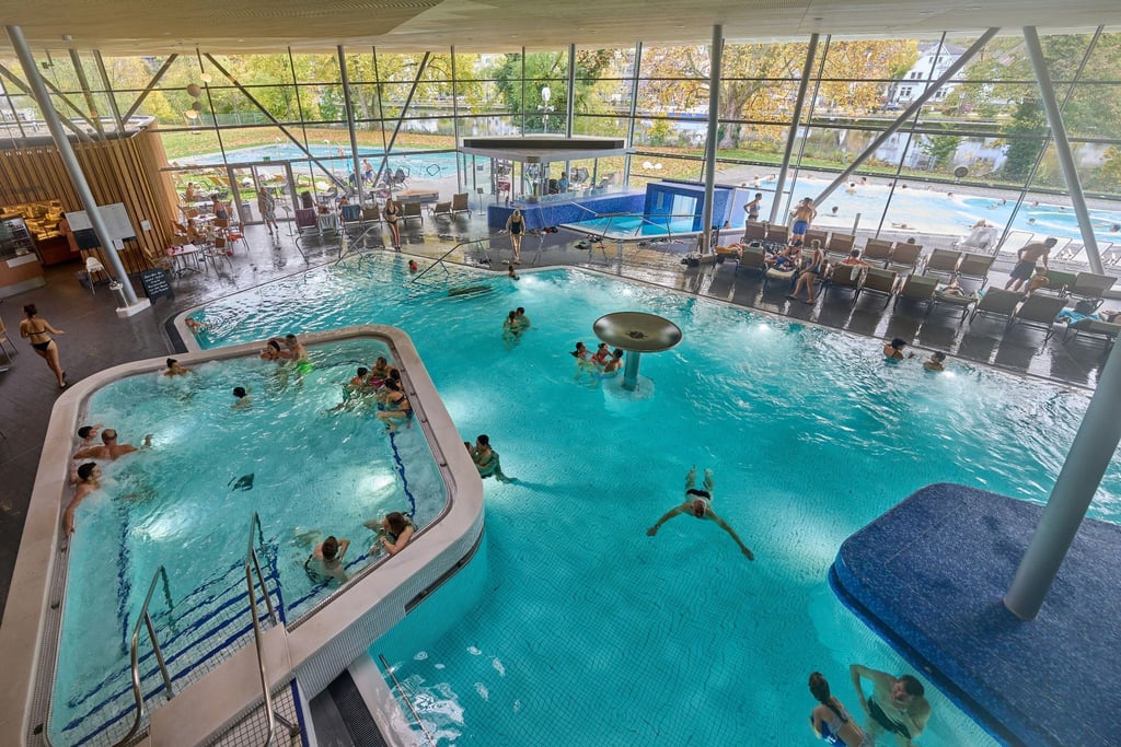 Die hohen Energiekosten zwingen viele Wellness- und Erlebnisbäder zum Sparen. Einige Betreiber müssen sogar schließen.