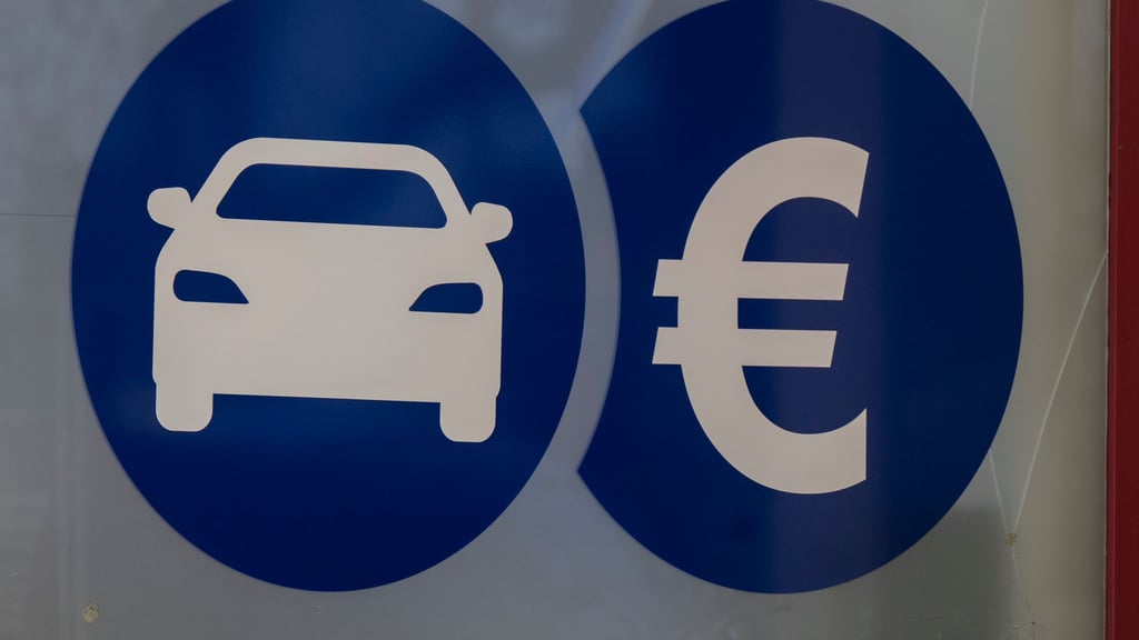 Das Pfandleih-Unternehmen Pfando muss an einen Kunden Schadensersatz zahlen. Angesichts des „besonders groben Missverhältnisses“ zwischen Kaufpreis und Wert des Autos vermutet der BGH „eine verwerfliche Gesinnung der Beklagten“.