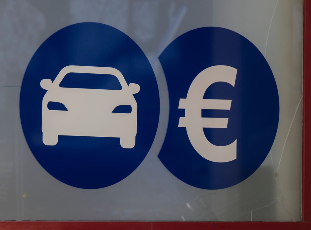 Das Pfandleih-Unternehmen Pfando muss an einen Kunden Schadensersatz zahlen. Angesichts des „besonders groben Missverhältnisses“ zwischen Kaufpreis und Wert des Autos vermutet der BGH „eine verwerfliche Gesinnung der Beklagten“.