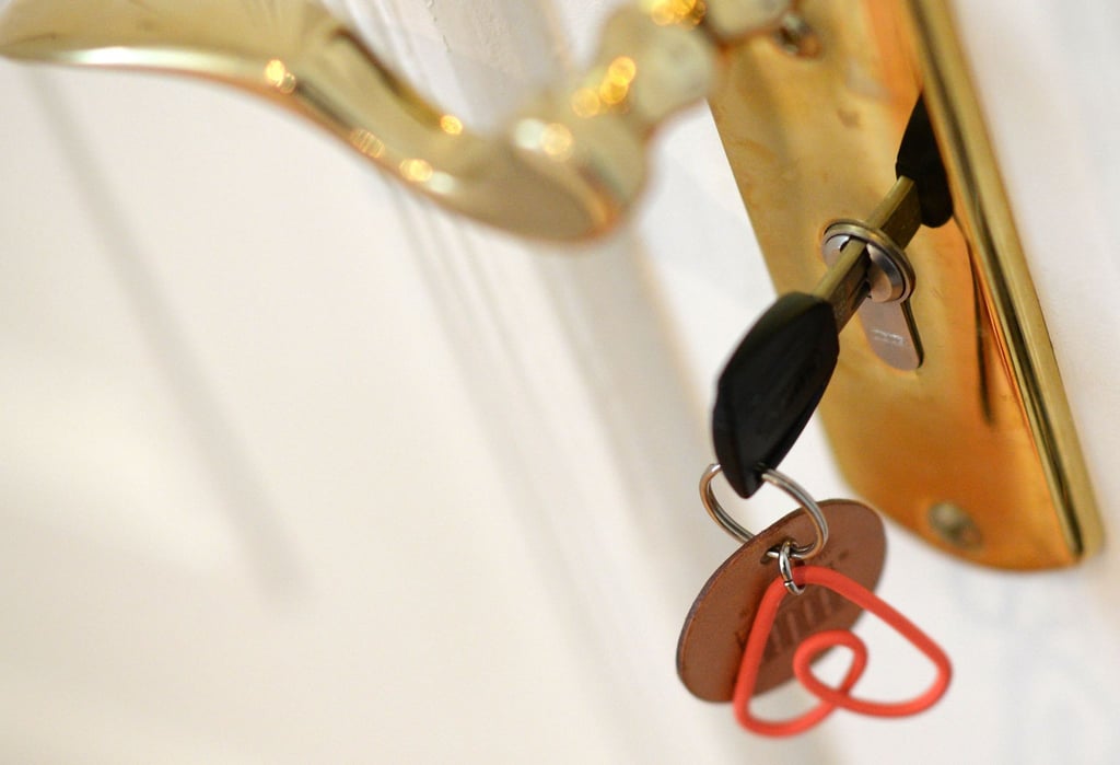 Wer bei Airbnb als Vermieter einsteigen möchte, kann sich künftig von besonders erfahrenen Gastgebern beraten lassen.