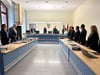 Ein Blick in den Gerichtssaal des OVG vor der Verhandlung der Klagen gegen den Salzlandkreis.