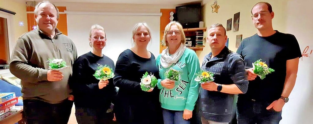 Sarah Hoffmann (3. v. l.) mit dem neuen Vorstand.