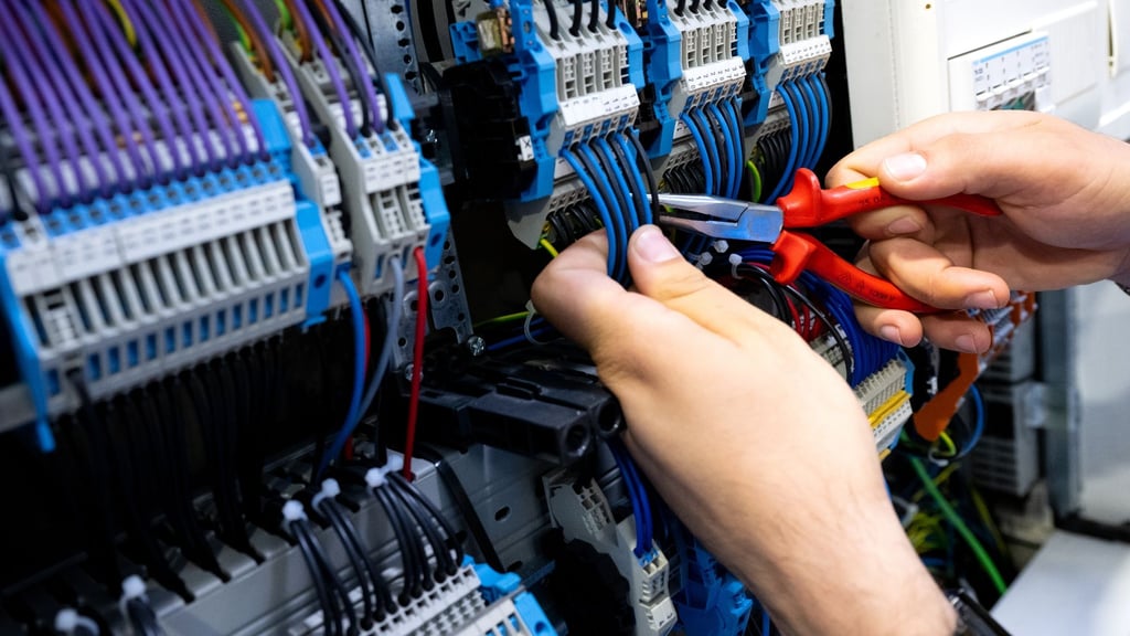 Dem ohnehin vom Fachkräftemangel geplagten deutschen Arbeitsmarkt gehen bis 2035 sieben Millionen Arbeitskräfte verloren - wenn nicht gegengesteuert wird.
