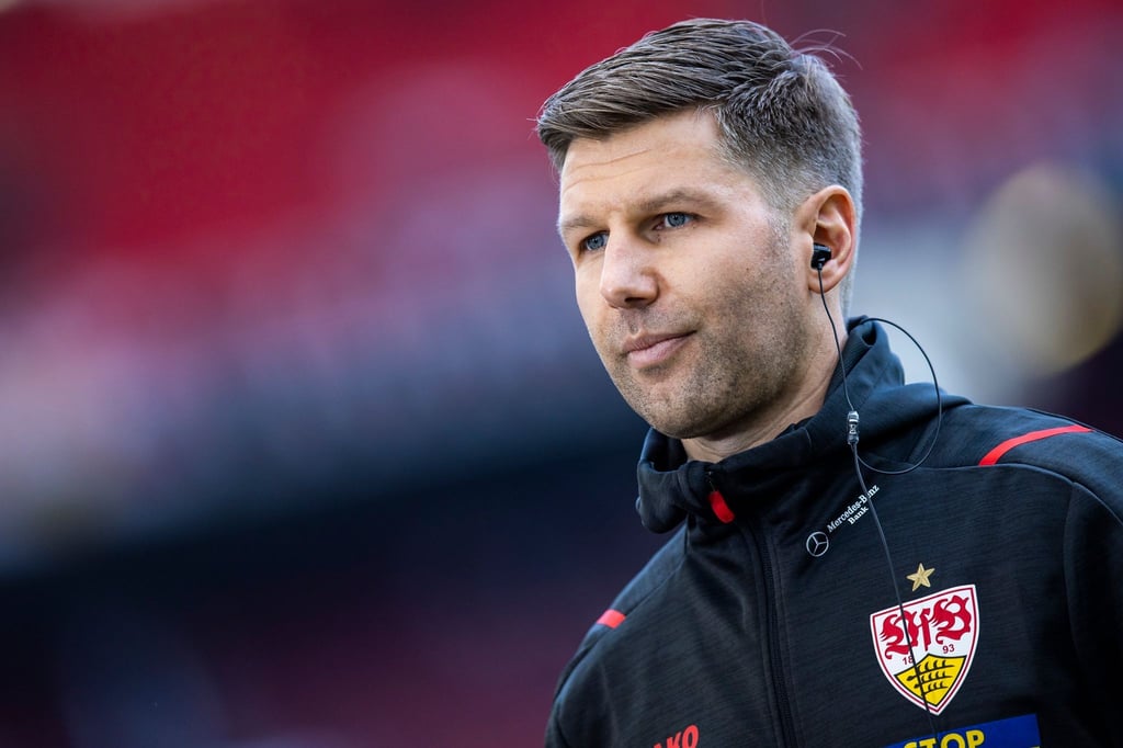 Thomas Hitzlsperger kritisiert auf Twitter die FIFA scharf.