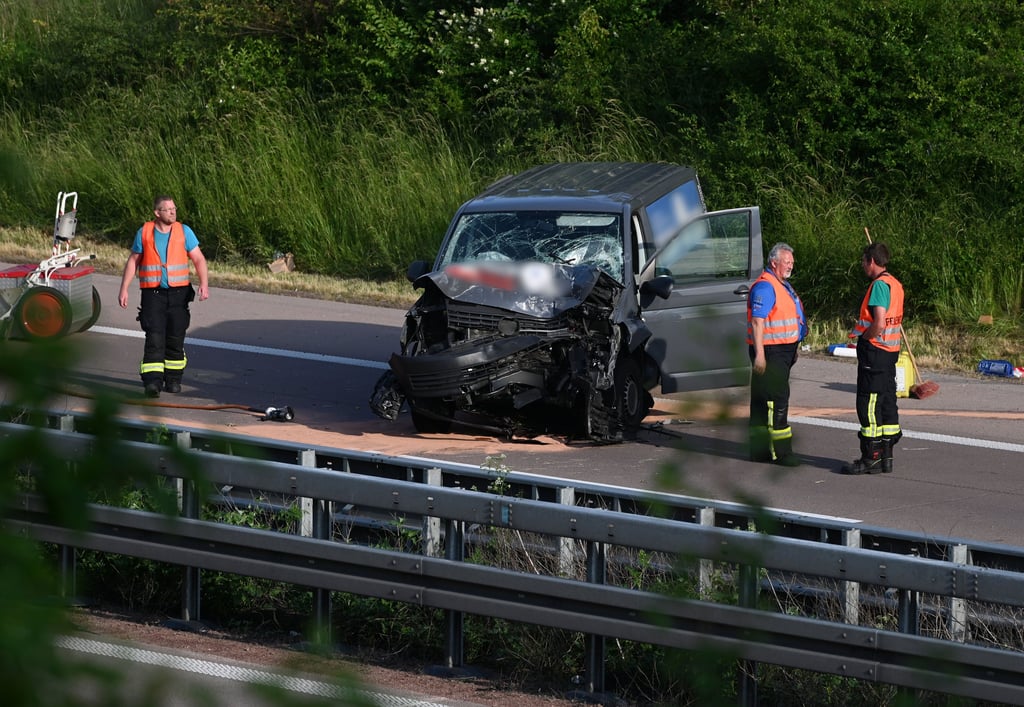 Bei einem schweren Unfall auf der A14 bei Halle waren im Juni 2022 drei Menschen ums Leben gekommen.